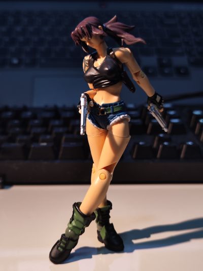 REVOLTECH No.012  黑礁  莱薇