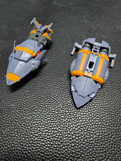 MODEROID 迷你合体变形 飞跃巅峰！ 钢巴斯塔