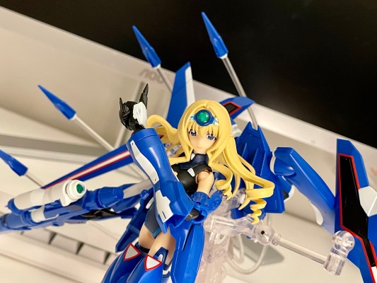 机娘计划  IS〈无限斯特拉托斯〉蓝色之泪 与 塞西莉娅・奥尔卡特