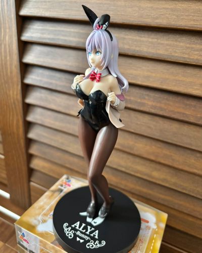 不时用俄语小声说真心话的邻桌艾莉同学动画版 Luminasta “艾莉”兔女郎