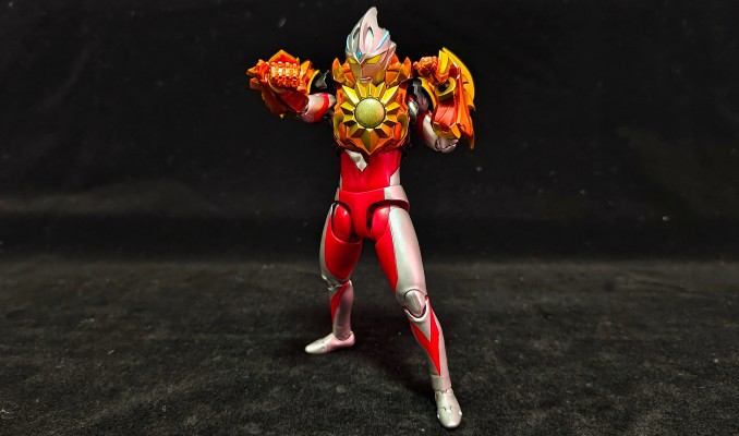 S.H.Figuarts 灼日装甲