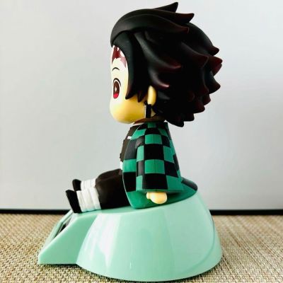 鬼灭之刃 摇摇太阳能汽车摆件 1