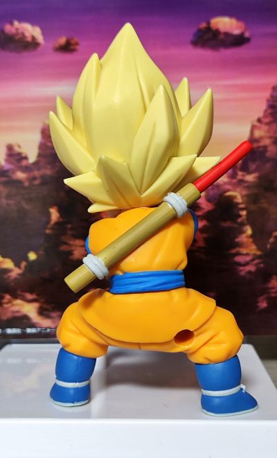 龙珠大魔 超级赛亚人小孙悟空 附带背景板的珍藏人偶