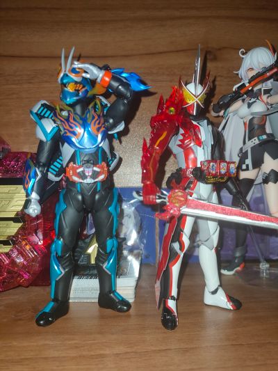 S.H.Figuarts  假面骑士烈焰歌查德