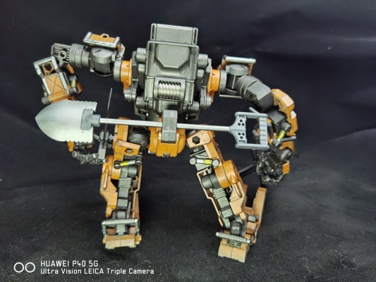 六角机牙 豪腕α Lux Ape