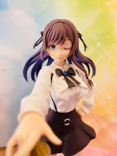 虽然是公会的柜台小姐， 但因为不想加班所以打算独自讨伐迷宫头目 Luminasta “亚莉纳·可洛瓦”