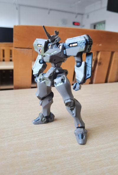 转轮科技 Muv-Luv Alternative No.006 MiG-21 巴拉莱卡 黑色宣告样式