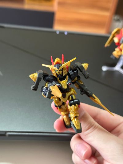 肯德基高达扭蛋三件套