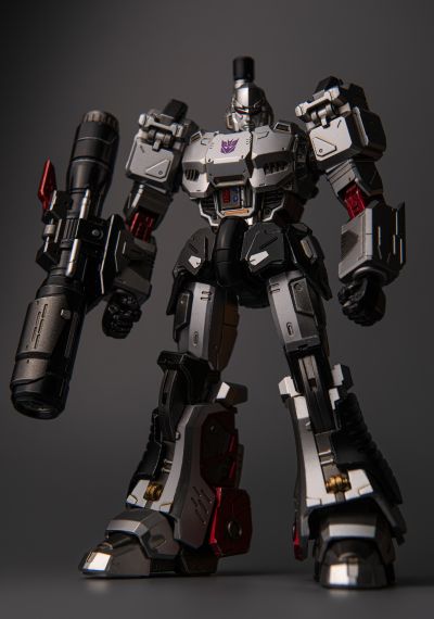 MDLX  变形金刚系列 威震天