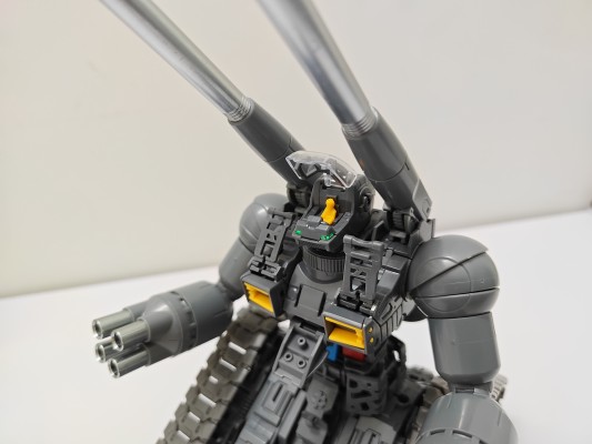 MG 1/100 机动战士高达  RX-75 钢坦克