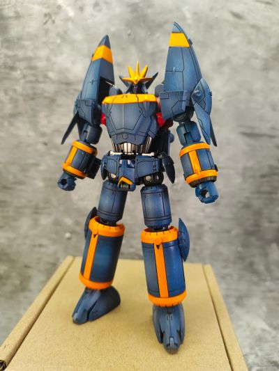 MODEROID 迷你合体变形 飞跃巅峰！ 钢巴斯塔