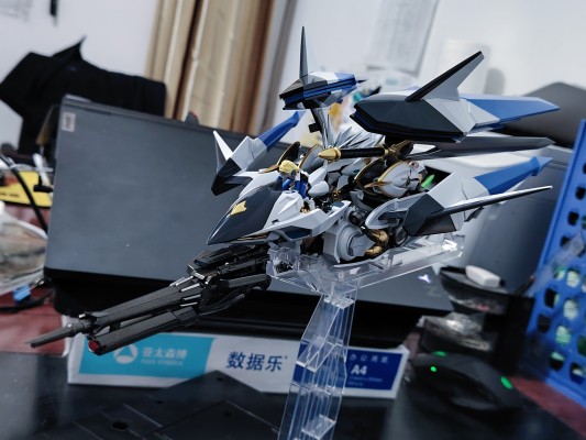 3Z0579 DLX 变形金刚：最后的骑士 暗黑擎天柱