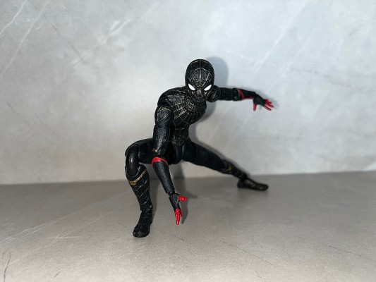 S.H.Figuarts  蜘蛛侠：英雄无归 蜘蛛侠 [黑金战衣]