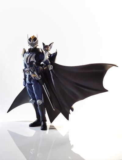 S.H.Figuarts 假面骑士龙骑 假面骑士夜骑 与 黑暗之翼 套装