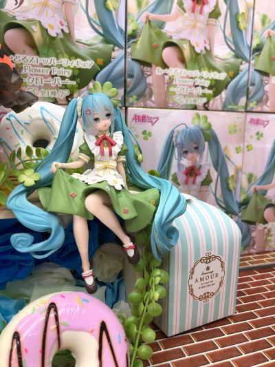 压泡面 初音未来  花仙子 四叶草