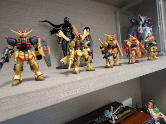 肯德基高达扭蛋三件套