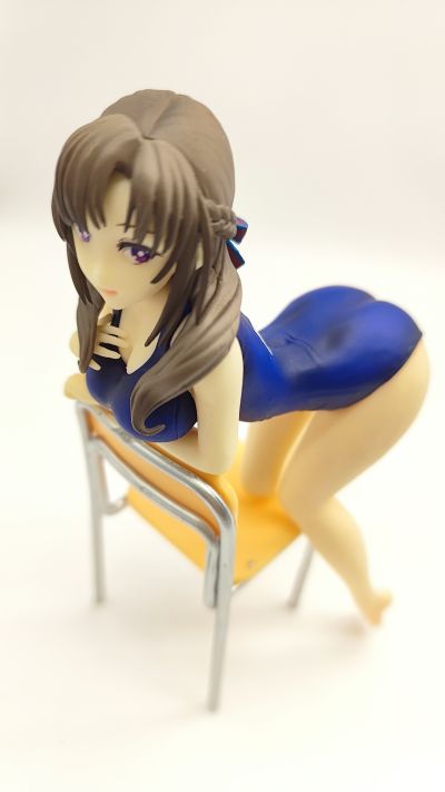 压泡面手办 普通攻击是全体二连击，这样的妈妈你喜欢吗? 大好真真子