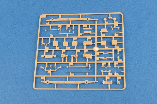 编号:83815 1/35 装甲车辆系列 德国 德国 Sd.Kfz.222装甲侦察车（1批次）