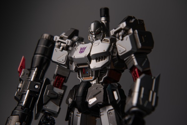 MDLX  变形金刚系列 威震天