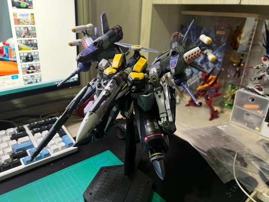 DX超合金 VF-25S 装甲型弥赛亚女武神（奥兹玛·李专用）重生版