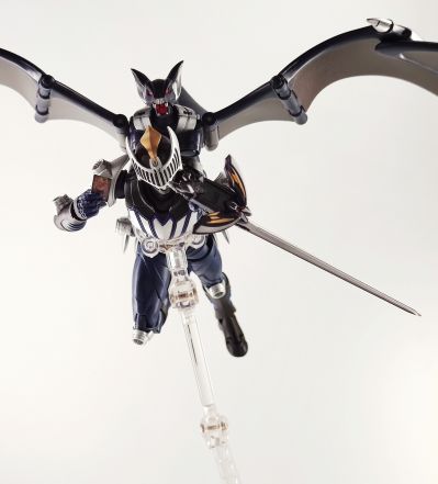 S.H.Figuarts 假面骑士龙骑 假面骑士夜骑 与 黑暗之翼 套装