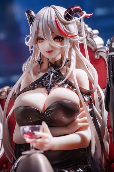 碧蓝航线  鹩（大凤） 瑰色庆典