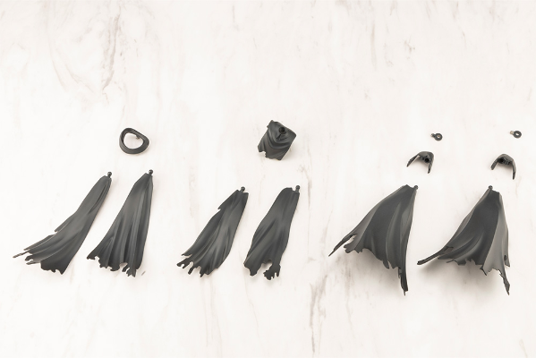 M.S.G. 服装配件 冲击披风与侧披风 黑色