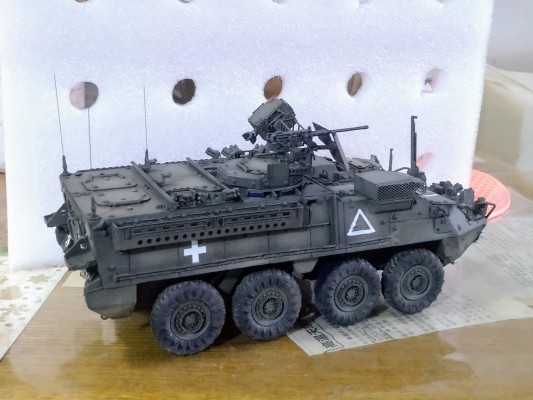 编号：00395 1/35 装甲车辆系列 美军 M1127 “斯崔克”侦察车（RV）