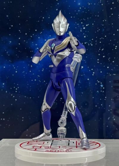 S.H.Figuarts（真骨雕制法） 迪迦奥特曼 空中型