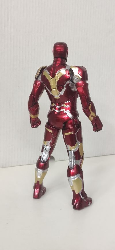 复仇者联盟2：奥创纪元 钢铁侠 43号装甲 发光版