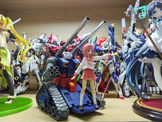 MG 1/100 机动战士高达  RX-75 钢坦克