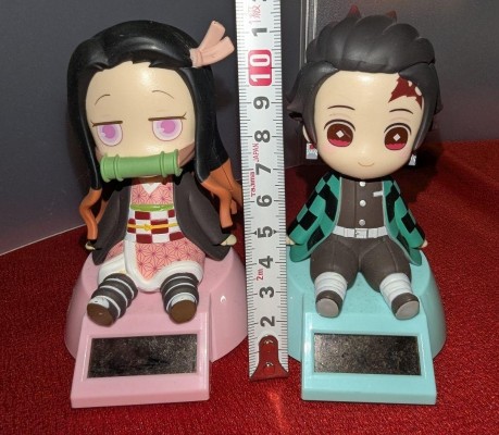 鬼灭之刃 摇摇太阳能汽车摆件 1