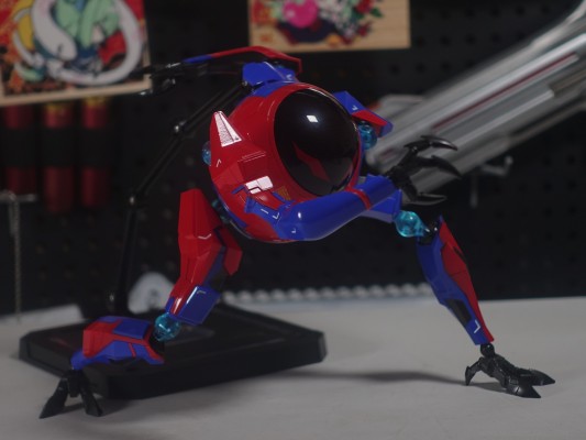 SV-Action 蜘蛛侠：平行宇宙 潘妮·帕克 与 蜘蛛机甲