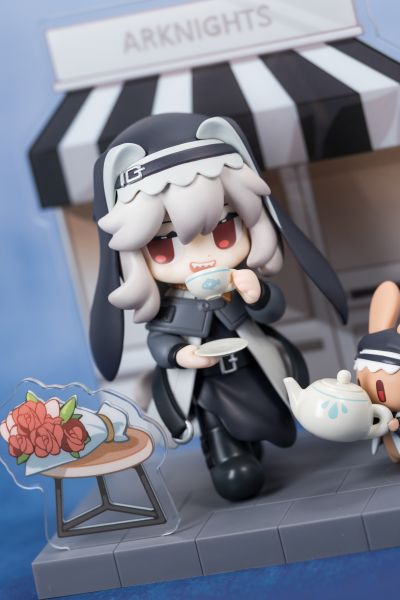 明日方舟 来份甜点Q版系列 斯卡蒂