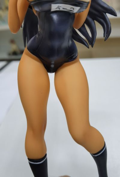 ツンデロ キューっとさきゅばす 立花优南 白スクver. 日焼けあと