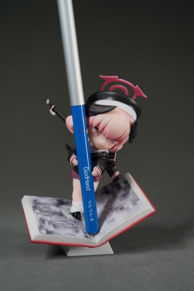 蔚蓝档案 小春笔架