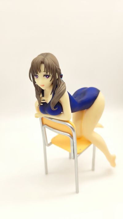 压泡面手办 普通攻击是全体二连击，这样的妈妈你喜欢吗? 大好真真子