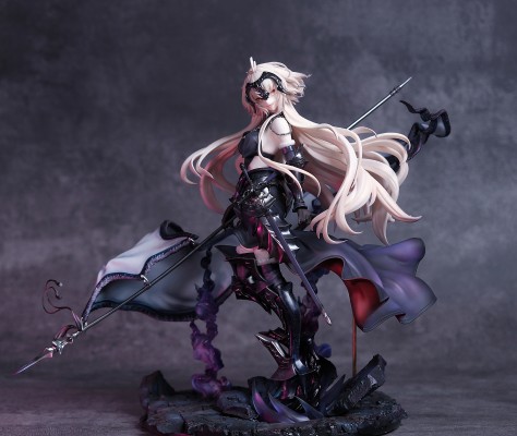 喝彩吧！为吾等的憎恶喝彩吧！