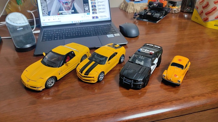 变形金刚40周年纪念款 大黄蜂