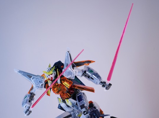 MG 高达基地限定 机动战士高达00 主天使高达（透明配色）