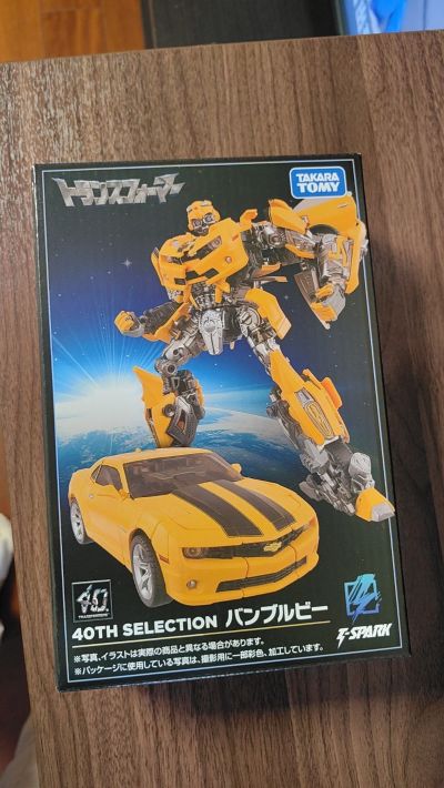 变形金刚40周年纪念款 大黄蜂