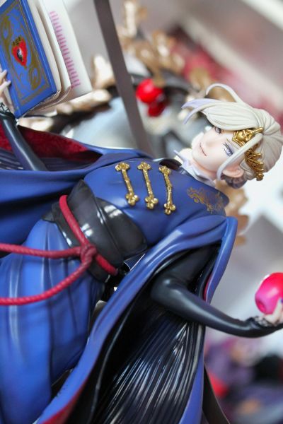 迪士尼 扭曲仙境 Vil Schoenheit