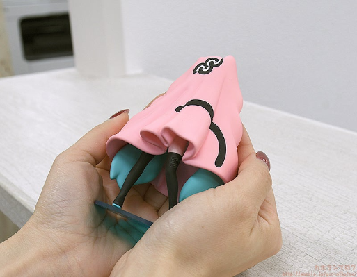 艺术家联名模型 初音未来✕FACE