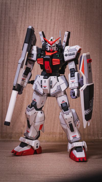 HGUC 机动战士Z高达 高达Mk-II(幽谷样式)