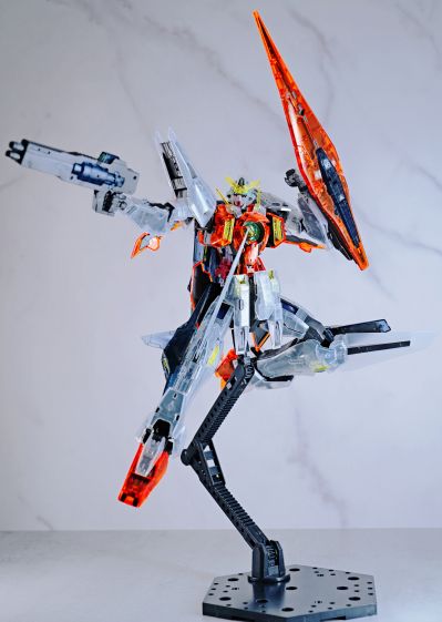 MG 高达基地限定 机动战士高达00 主天使高达（透明配色）