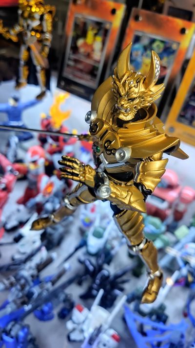 S.H.Figuarts 黄金骑士 牙狼〈GARO〉