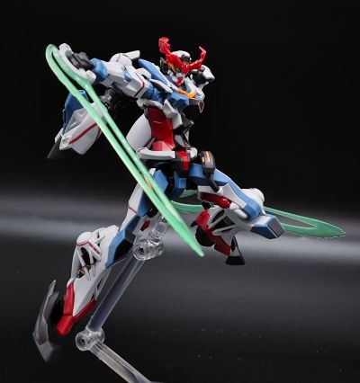 HG 1/144 夸克斯高达