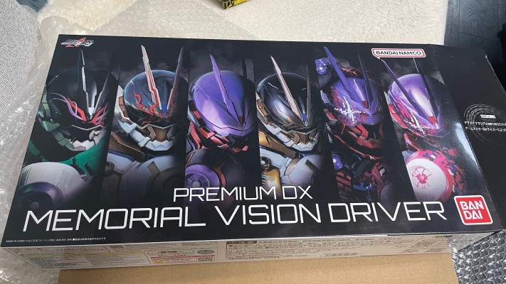 PREMIUM DX 纪念收藏版幻象驱动器与高级腰带条