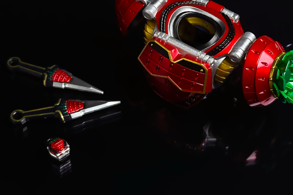 S.H.Figuarts（真骨雕制法）假面骑士铠武系列武装变换配件包（菠萝武装与草莓武装）