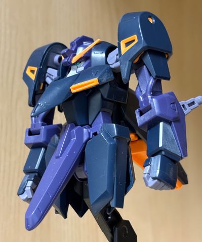 HG 机动战士Z高达外传RE-BOOT   加普兰TR-5[赫瑞欧] (提坦斯样式)